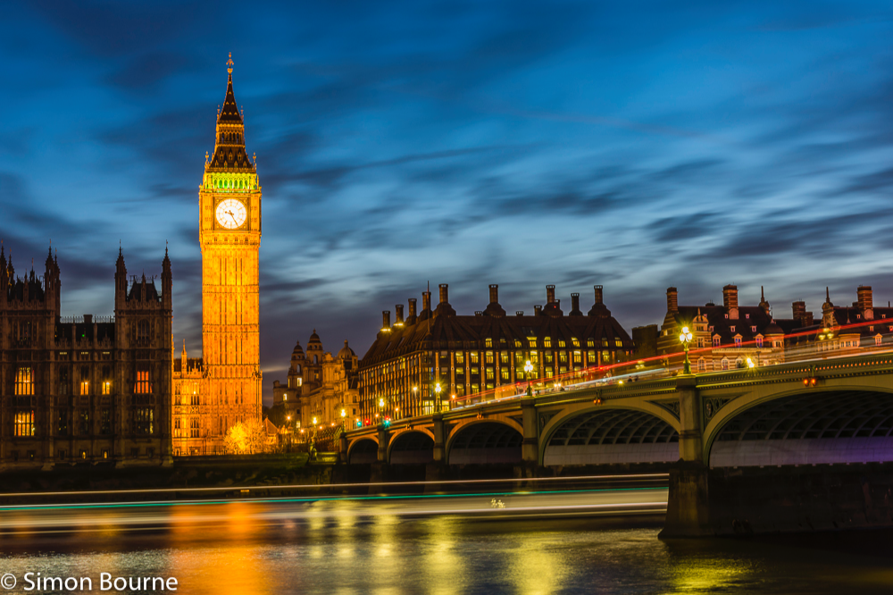 Simon Bourne, photography, photographer, north London, portfolio, image, central London, Westminster, Houses of Parliament, Big Ben, River Thames, Westminster Bridge, red buses, dusk, Nikon